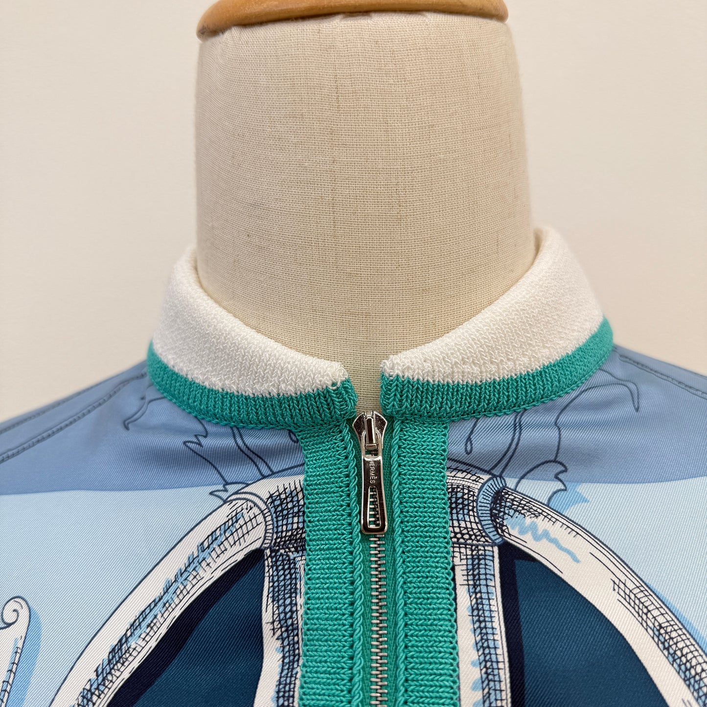 【 鑑定済み 】 エルメス ツイルレーヌ ジップアップジャケット 36 ( Sサイズ程度 ) ホワイト 水色 グリーン シルク 綿 ニット リブ袖 アウター