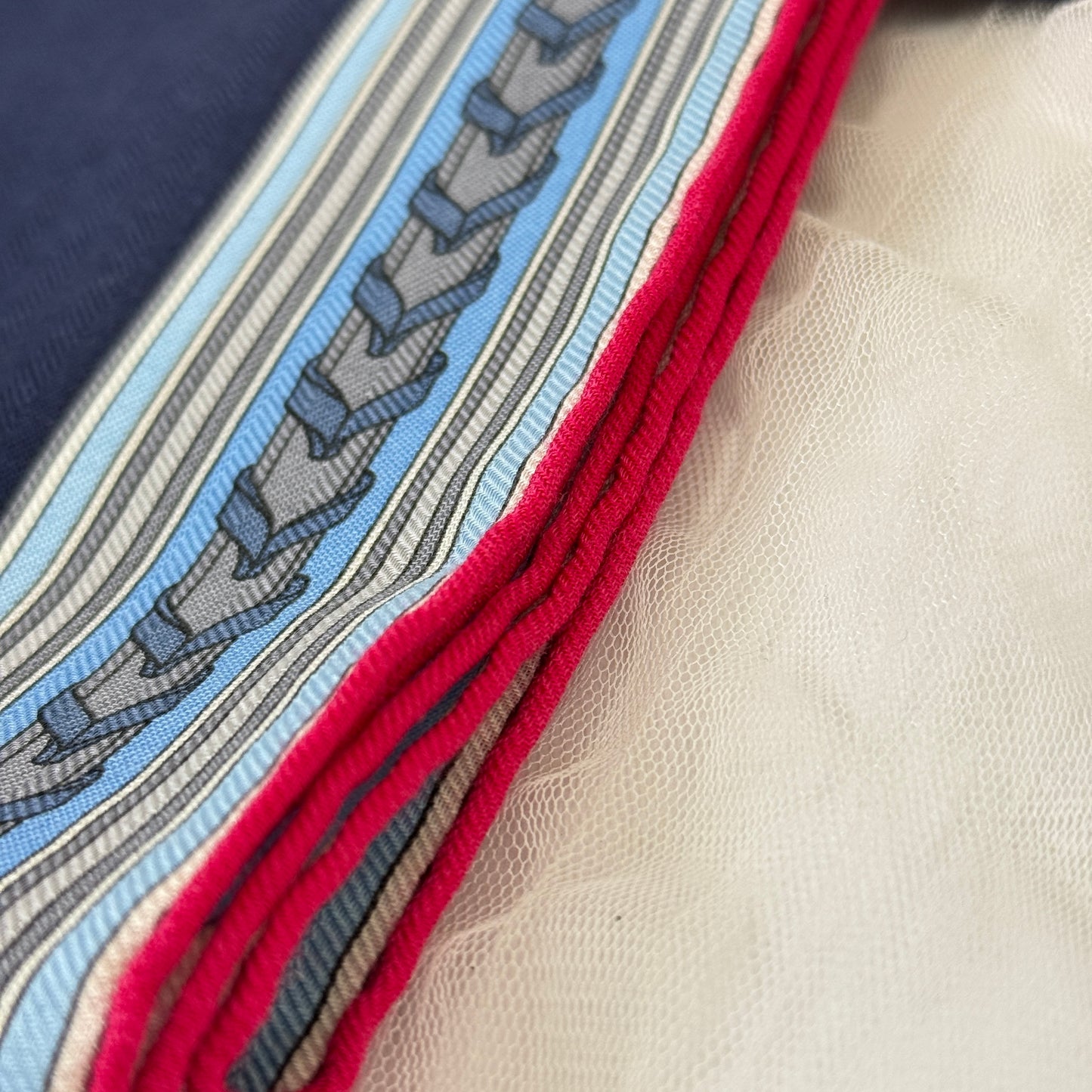 鑑定済み【 新品未使用 】エルメス レクタングル 《 エ グリ グリ 》 ネイビー ブルー ピンク カシシル ストール チャーム柄
