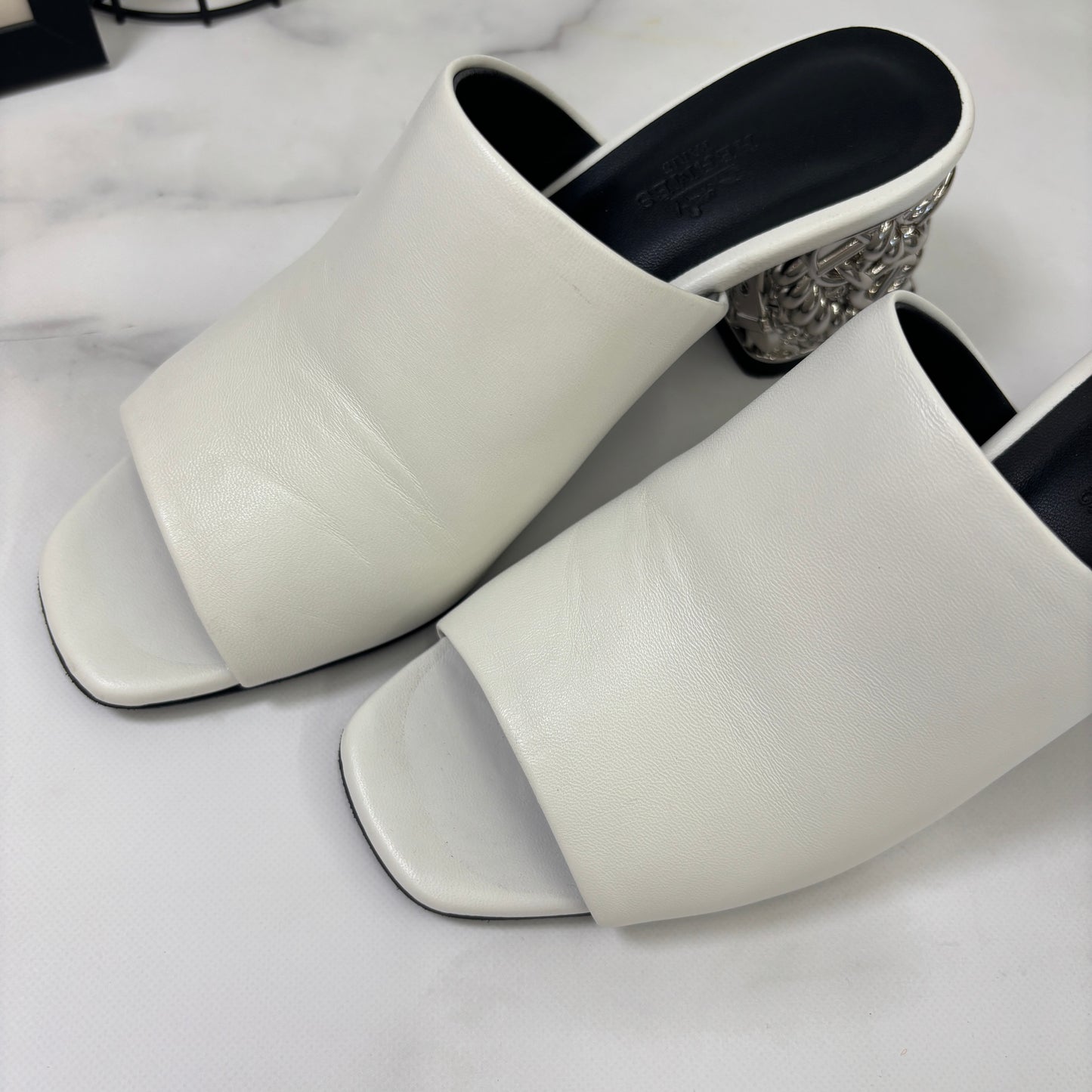 【 鑑定済み 】エルメス 《 グロッシー 》 60 37 24cm程度 ホワイト サンダル シェーヌダンクル モチーフ ヒール
