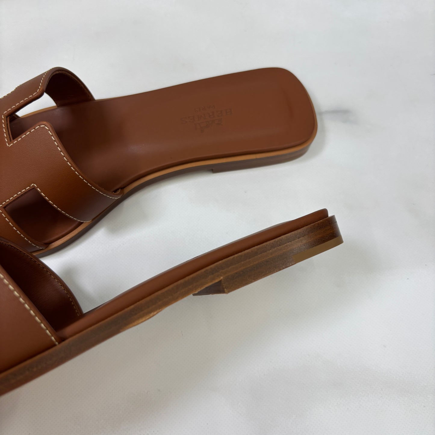 鑑定済み【 新品 】エルメス 《 オラン 》 36 23cm程度 ゴールド レザー サンダル ステッチ