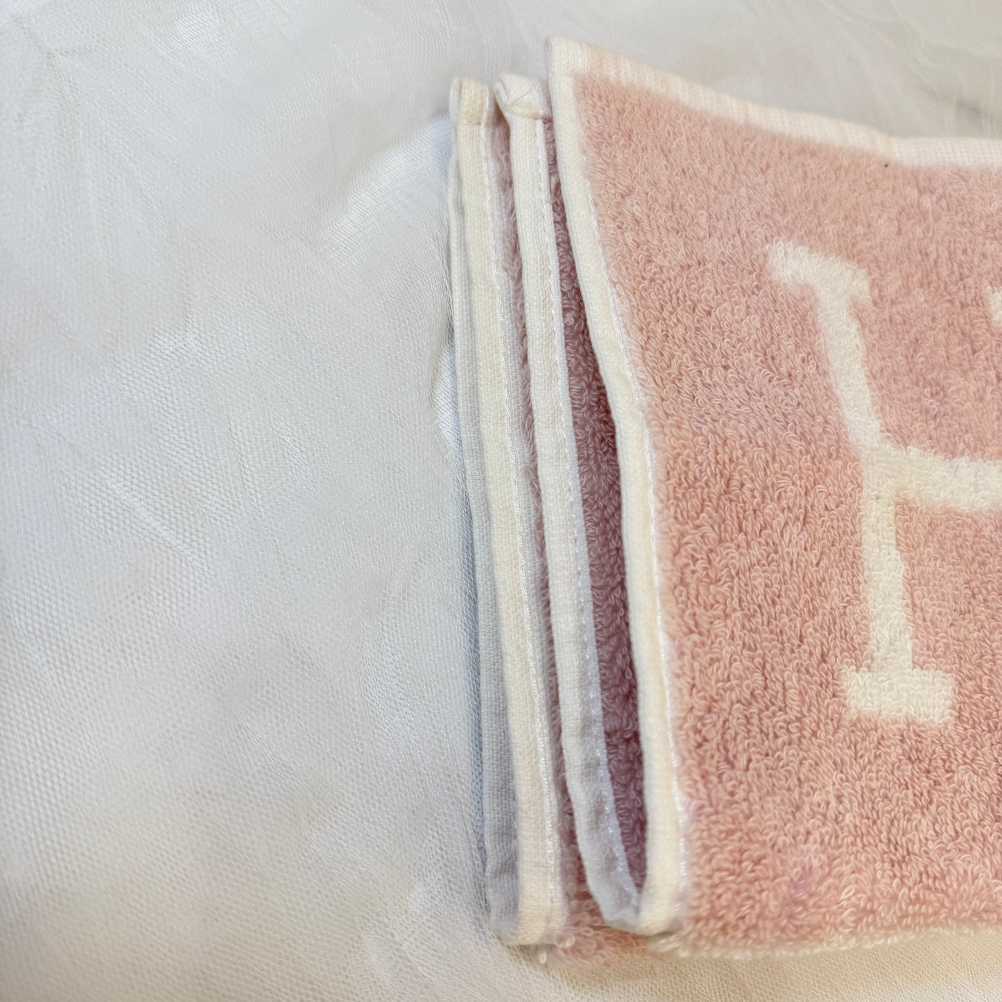【 美品 】エルメス 《 アヴァロン 》 ローズ リラ ピンク ホワイト 綿 ハンドタオル Hロゴ