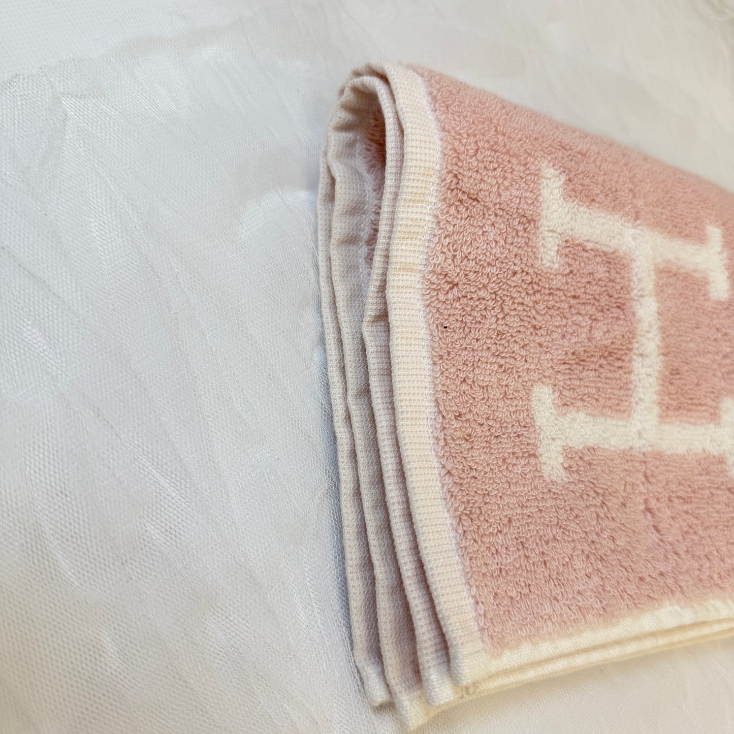 【 美品 】エルメス 《 アヴァロン 》 ローズ リラ ピンク ホワイト 綿 ハンドタオル Hロゴ