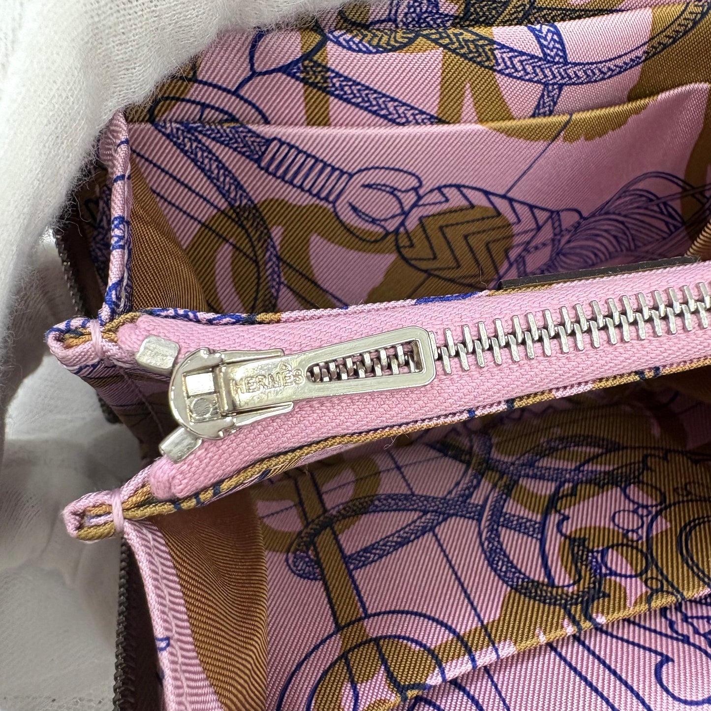 鑑定済み【 美品 】エルメス 《 シルクインコンパクト 》 エプソン チャイ ブラウン ピンク ブルー ブラウン シルバー金具 コインケース U刻印