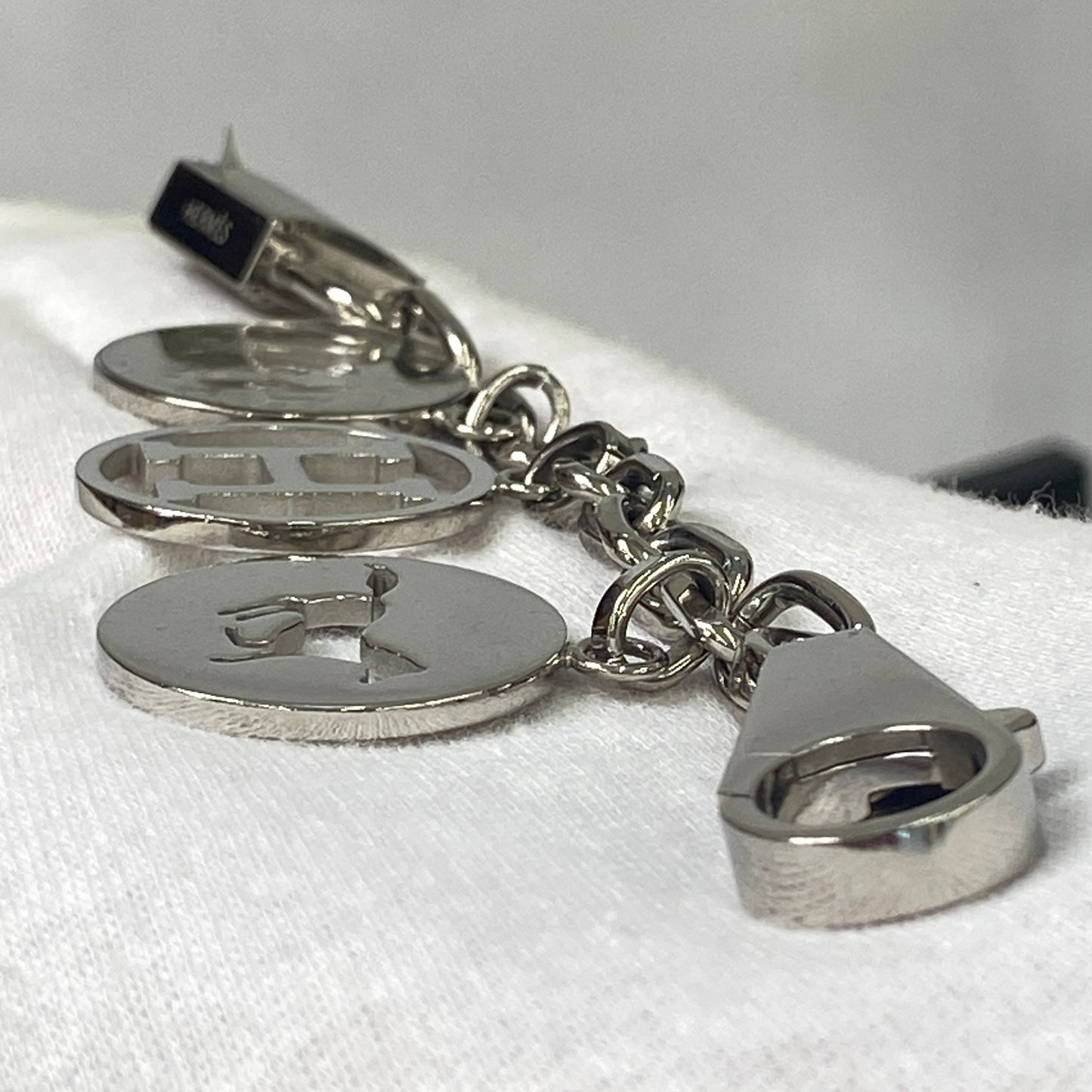 鑑定済み【 美品 】 エルメス 《 アミュレット 》 シルバー チャーム カデナ Hロゴ 犬 馬