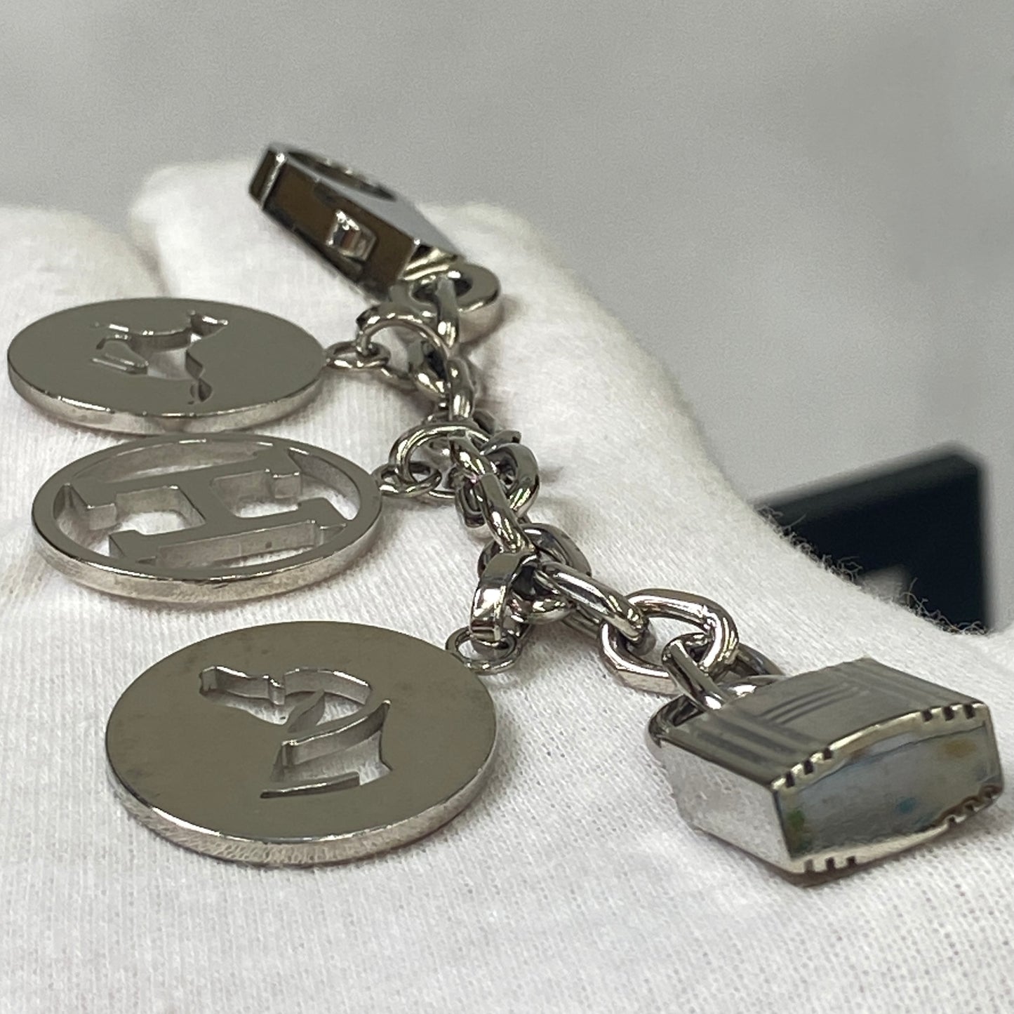 鑑定済み【 美品 】 エルメス 《 アミュレット 》 シルバー チャーム カデナ Hロゴ 犬 馬