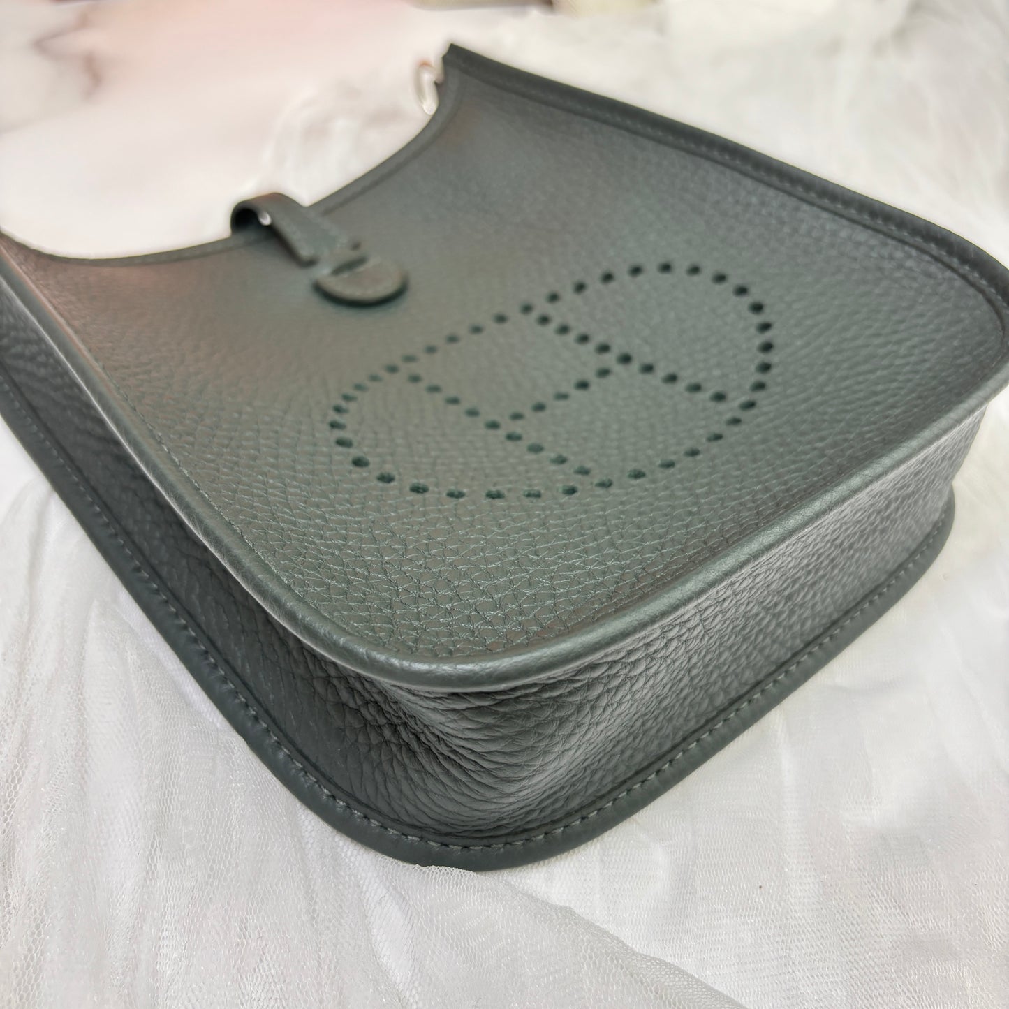 鑑定済み【 新品 】2025年 最新 K刻印 エルメス ミニ エブリン アマゾーヌ 16 TPM レザー ヴェールマングローブ シルバー金具 K刻印 ショルダーバッグ
