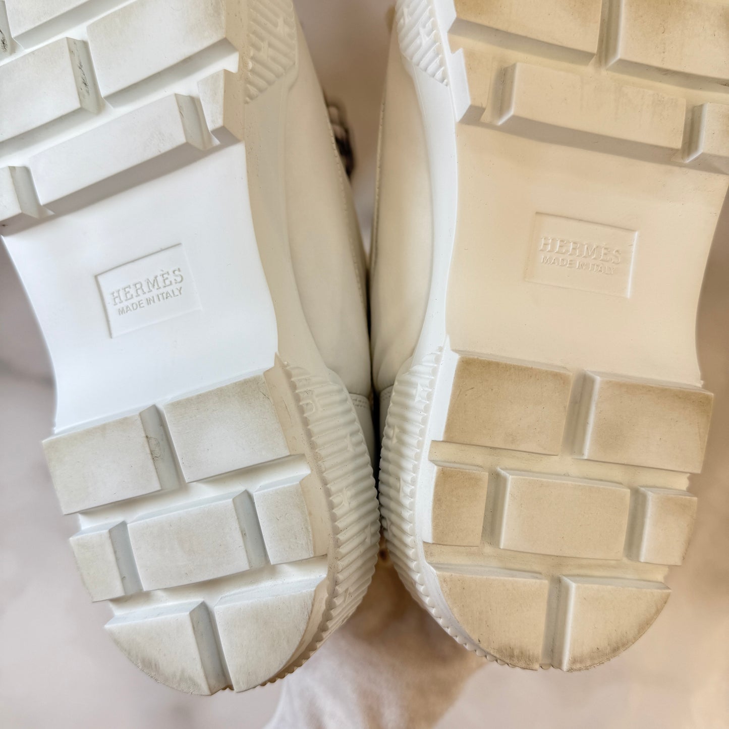鑑定済み【 美品 】エルメス 《 フレッシュ 》 38 ( 24.5程度 ) ホワイト パラシュートファブリック ボア ブーツ セリエモチーフ