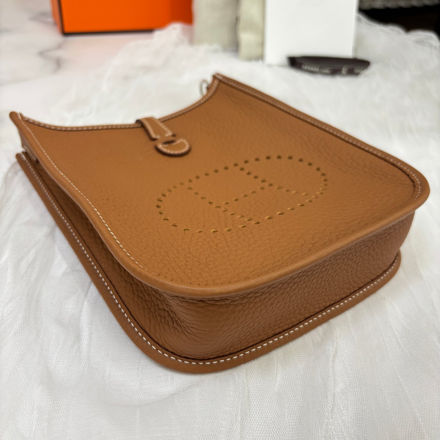 鑑定済み【 新品 】2025年 最新 K刻印 エルメス ミニ エブリン アマゾーヌ 16 TPM トリヨンクレマンス ゴールド シルバー金具 K刻印 ショルダーバッグ