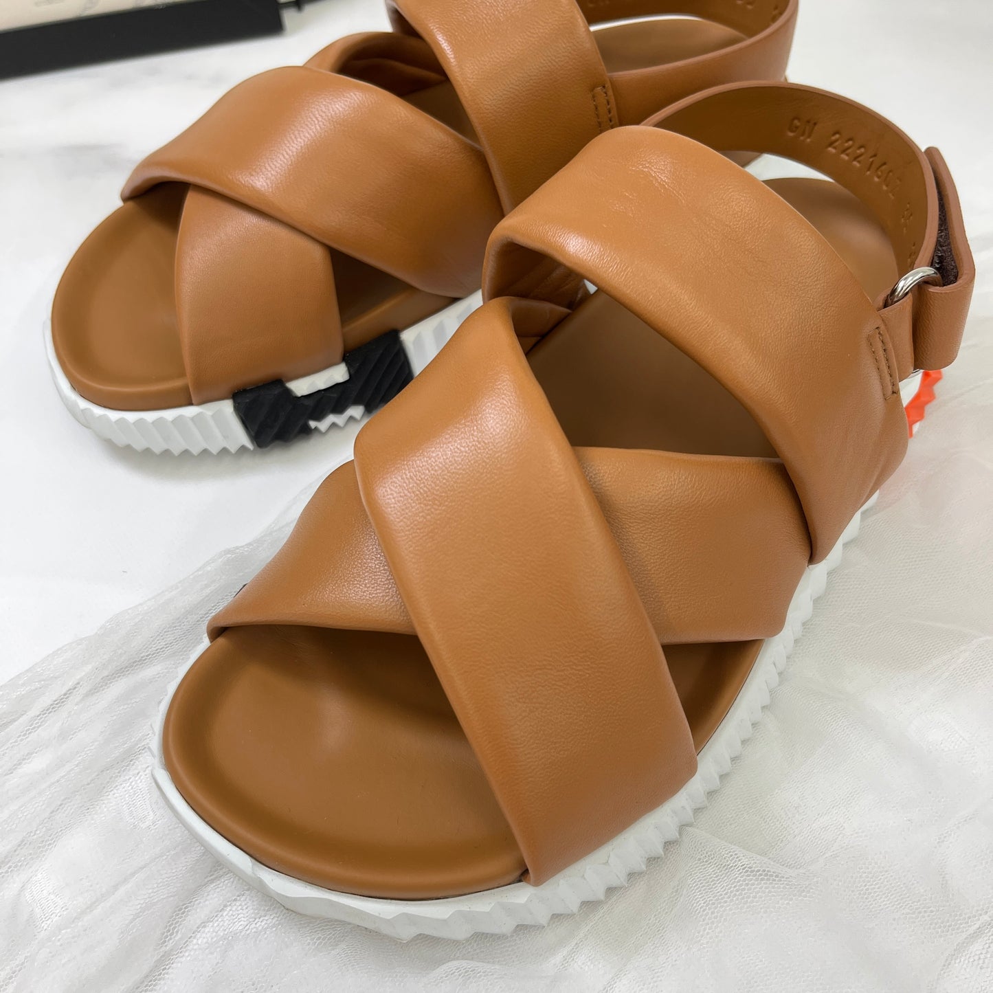 【 鑑定済み 】エルメス 《 エレクトリック 》 35 22.5cm ブラウン ホワイト ブラック シルバー金具 レザー メタル サンダル Hロゴ