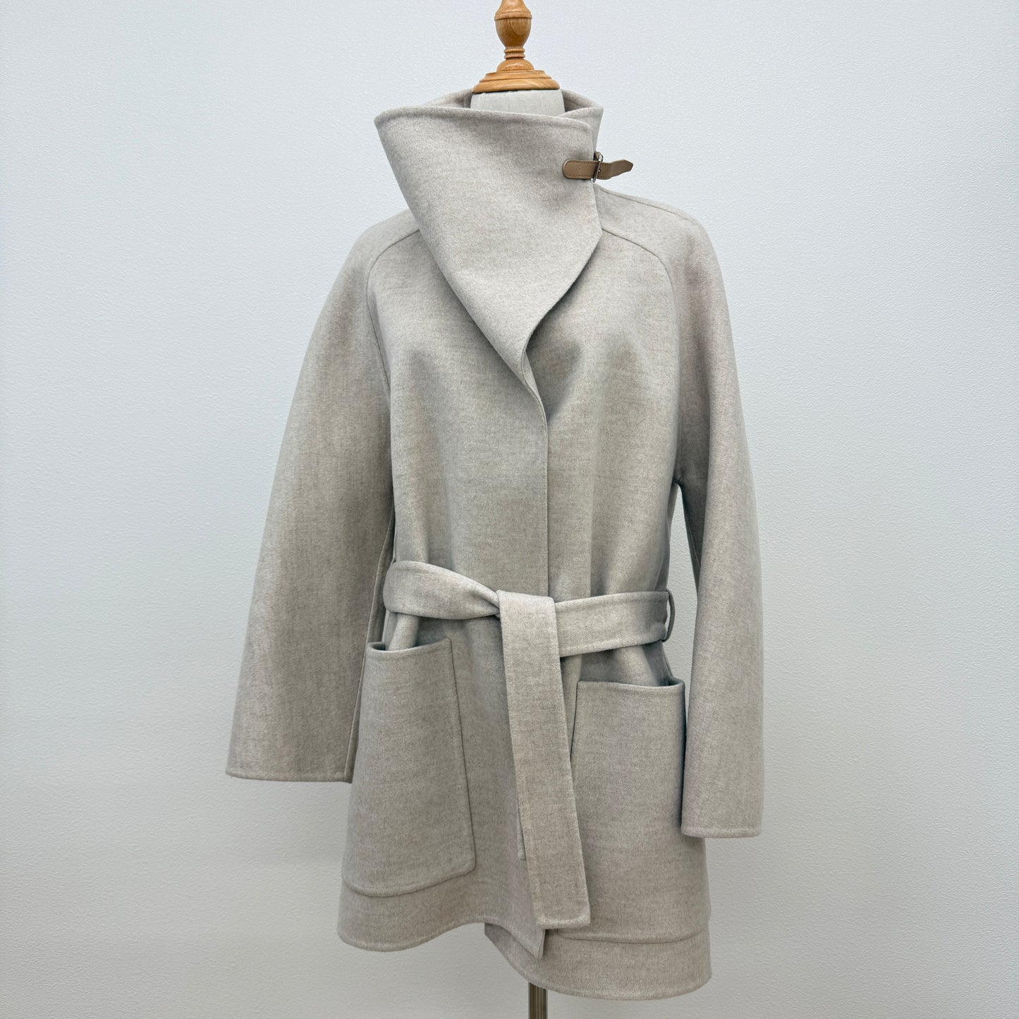 鑑定済み【 美品 】エルメス カシミアコート 34 ( 5号程度 ) 4H0104DB ベージュ ナチュラル カシミア ベルト付き アウター セリエボタン