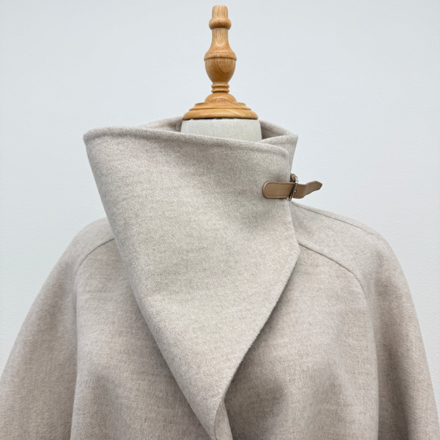 鑑定済み【 美品 】エルメス カシミアコート 34 ( 5号程度 ) 4H0104DB ベージュ ナチュラル カシミア ベルト付き アウター セリエボタン