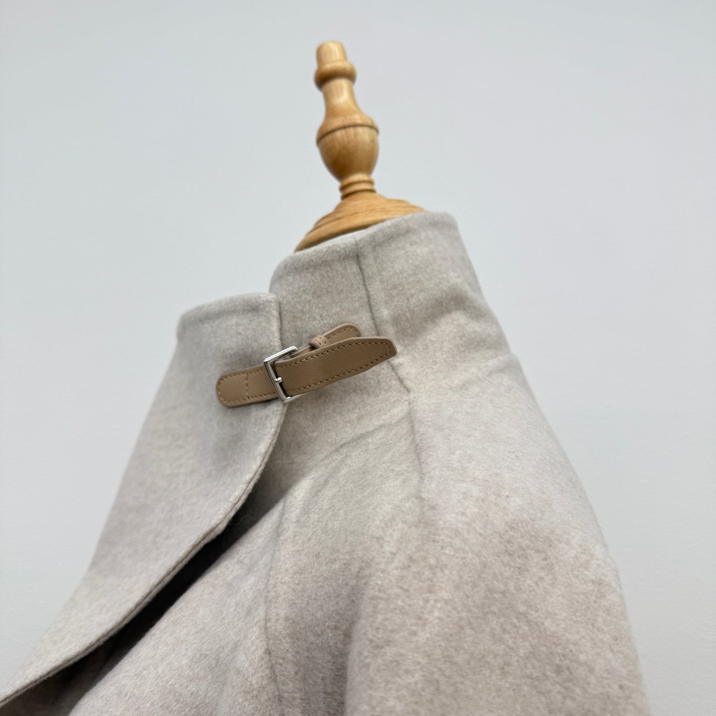 鑑定済み【 美品 】エルメス カシミアコート 34 ( 5号程度 ) 4H0104DB ベージュ ナチュラル カシミア ベルト付き アウター セリエボタン