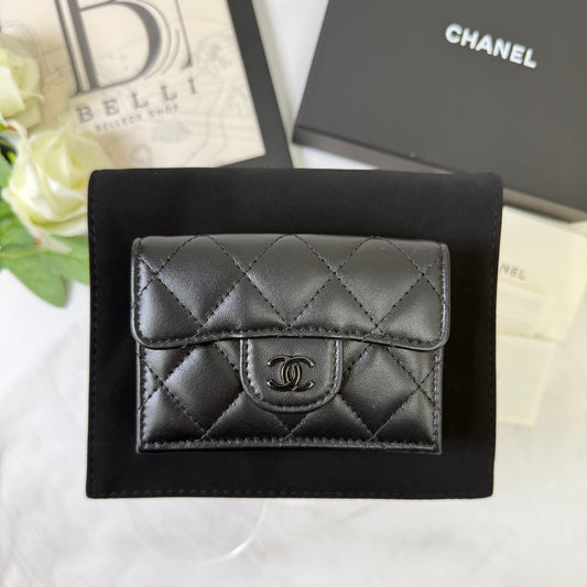 鑑定済み【 美品 】シャネル 《 スモール フラップ ウォレット 》 ソーブラック シルバー金具 ラムスキン 三つ折り 財布 ココマーク