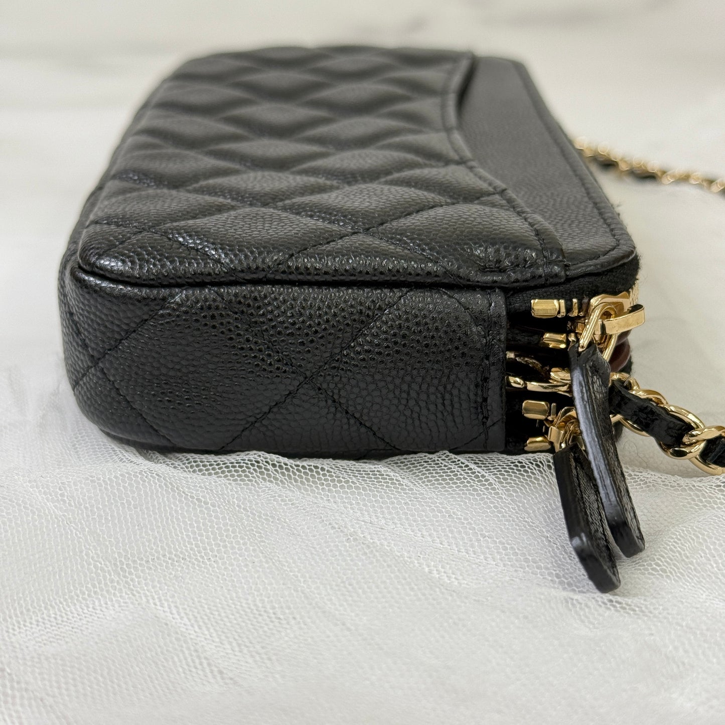 鑑定済み【 美品 】シャネル 《チェーンウォレット 》 ブラック キャビアスキン ゴールド金具 財布 ココマーク ギャランティカード