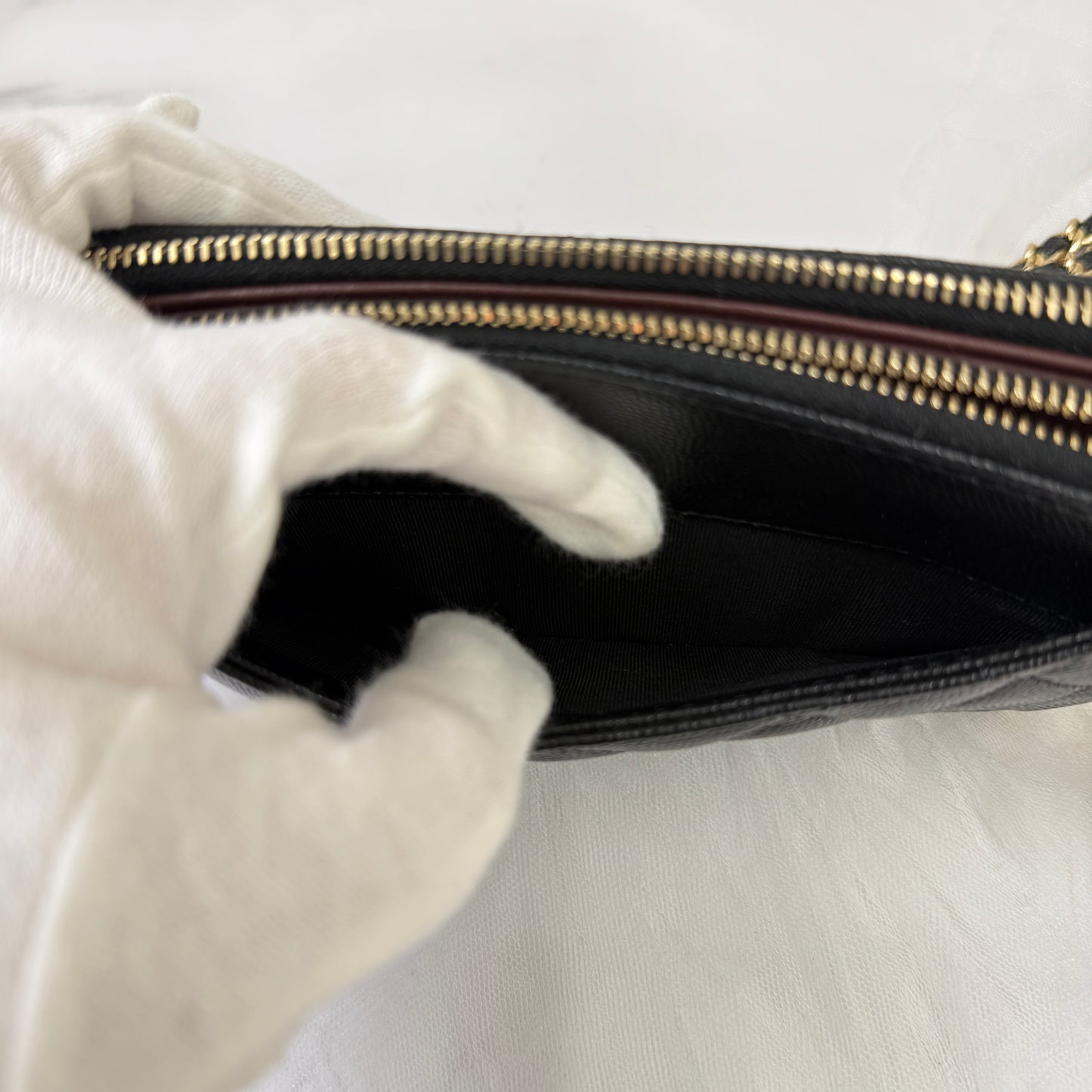 鑑定済み【 美品 】シャネル 《チェーンウォレット 》 ブラック キャビアスキン ゴールド金具 財布 ココマーク ギャランティカード