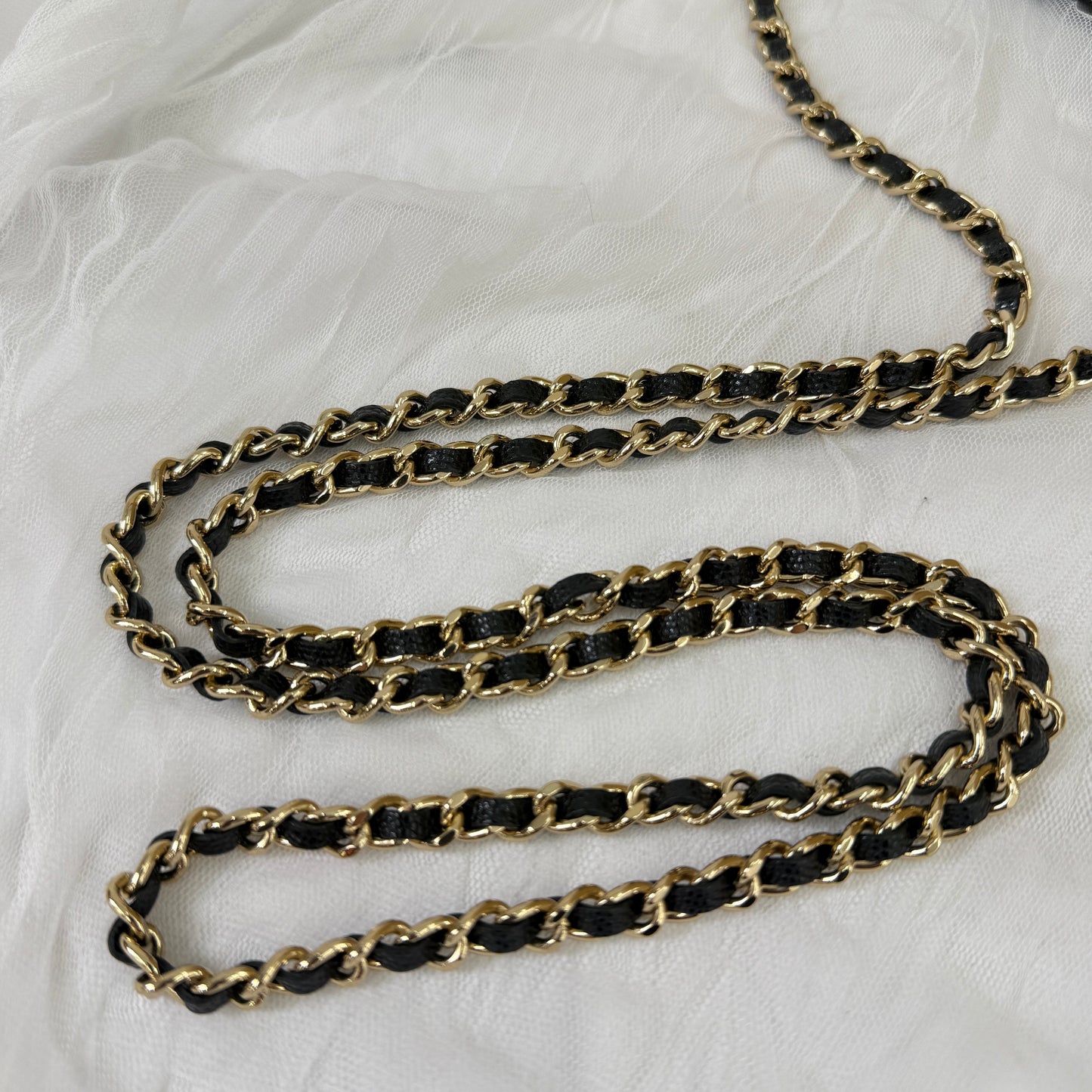 鑑定済み【 美品 】シャネル 《チェーンウォレット 》 ブラック キャビアスキン ゴールド金具 財布 ココマーク ギャランティカード