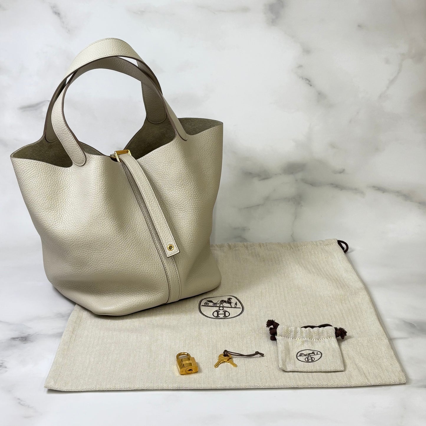 【 鑑定済み 】エルメス  ピコタンロック 26 GM トリヨンクレマンス べトン アイボリー ゴールド金具  C刻印 ハンドバッグ