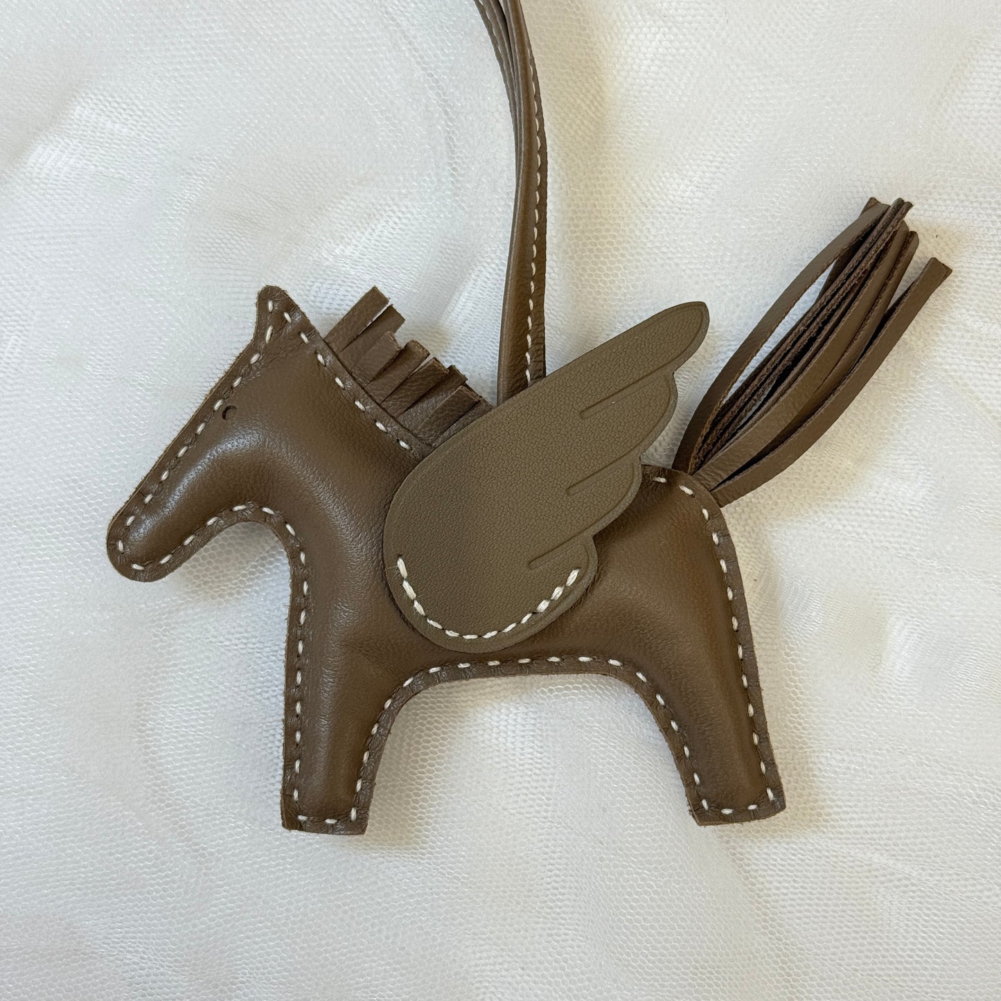 鑑定済み【 美品 】エルメス 《 ロデオ 》 PM ソーエトゥープ ホワイト アニューミロ スイフト チャーム ペガサス W刻印 馬