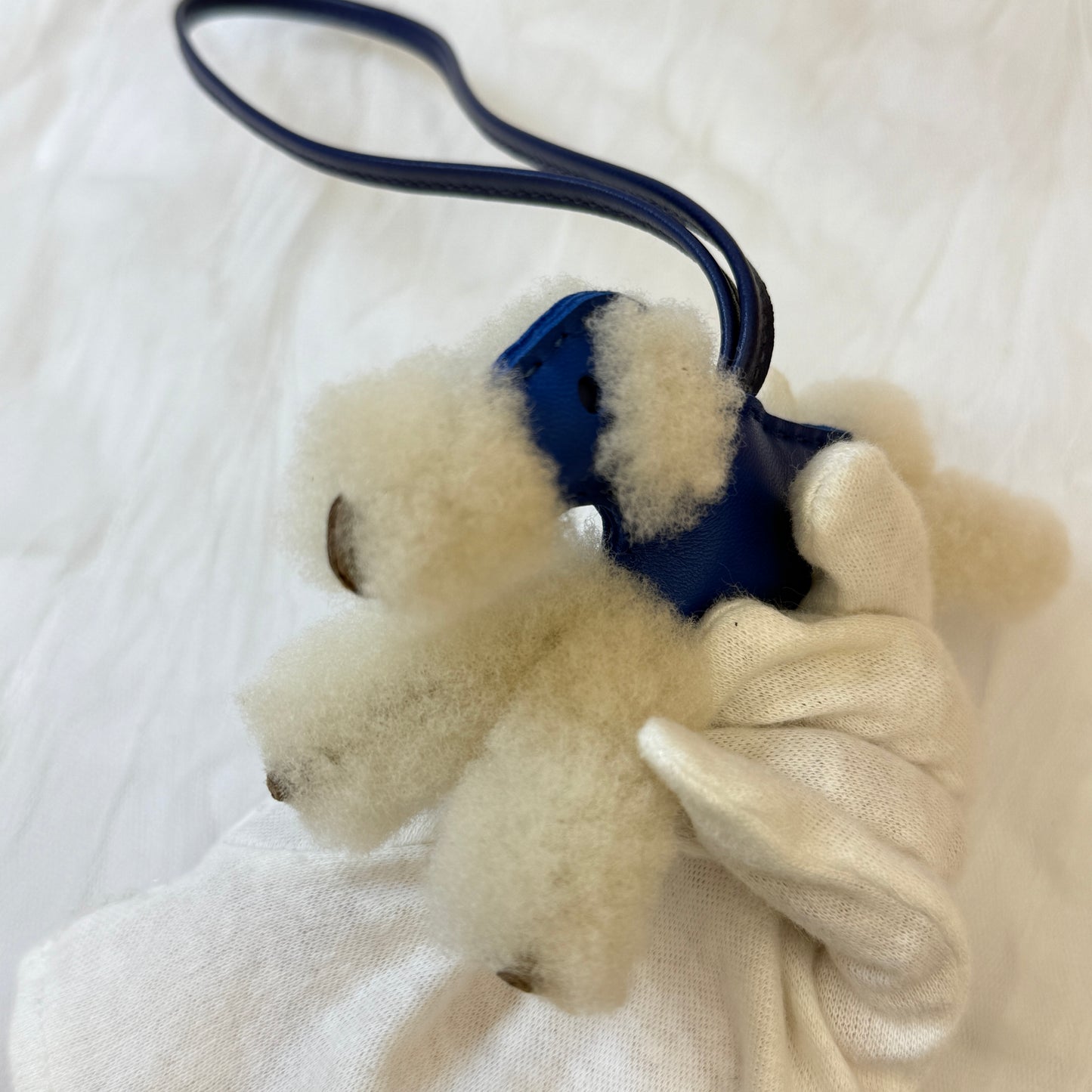 鑑定済み【 美品 】エルメス 《 エルメス バディ 》 ブルーフランス ホワイト アニューミロ ムートン チャーム Z刻印 犬