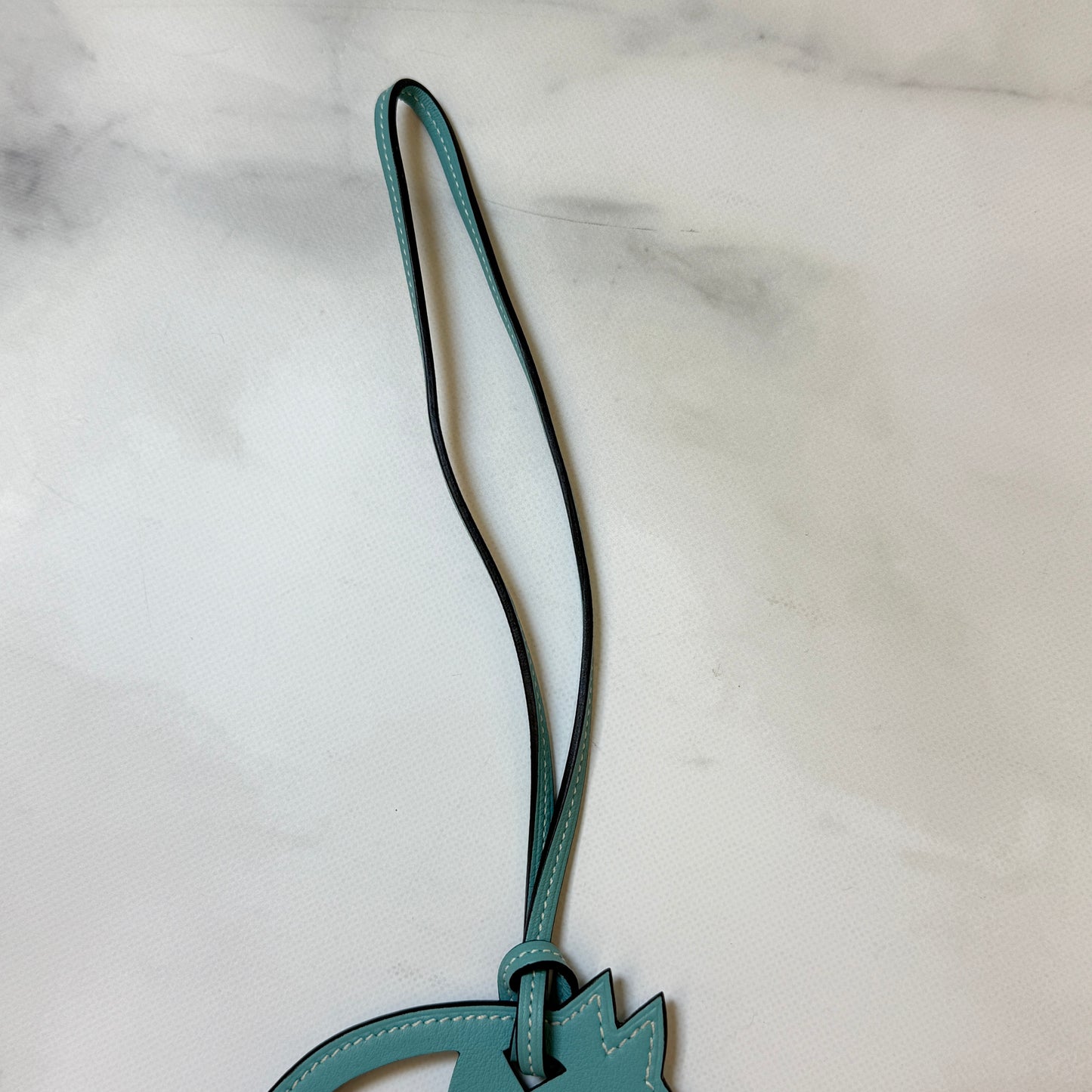 鑑定済み【 美品 】エルメス 《 パドック シュヴァル 》 ブルー アトール スイフト チャーム 馬 レザー
