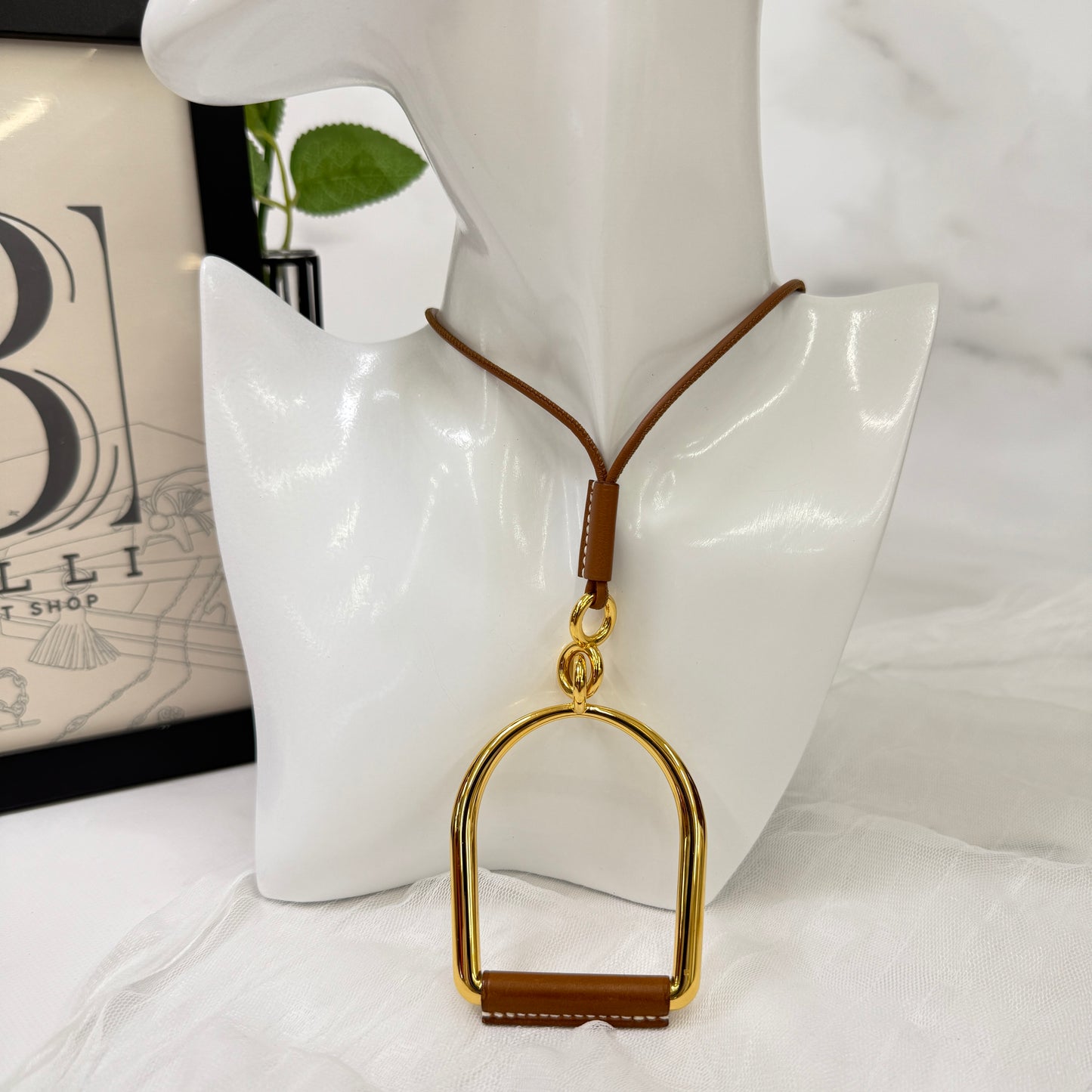 鑑定済み【 美品 】エルメス 《 エリタージュ・エケストル 》 GM ゴールド ゴールド金具 ネックレス ペンダント