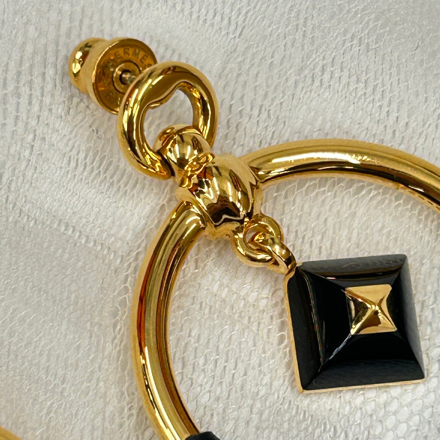 鑑定済み 【 美品 】 エルメス 《 ループ・メドール 》 PM ブラック ゴールド レザー メタル アクセサリー ピアス