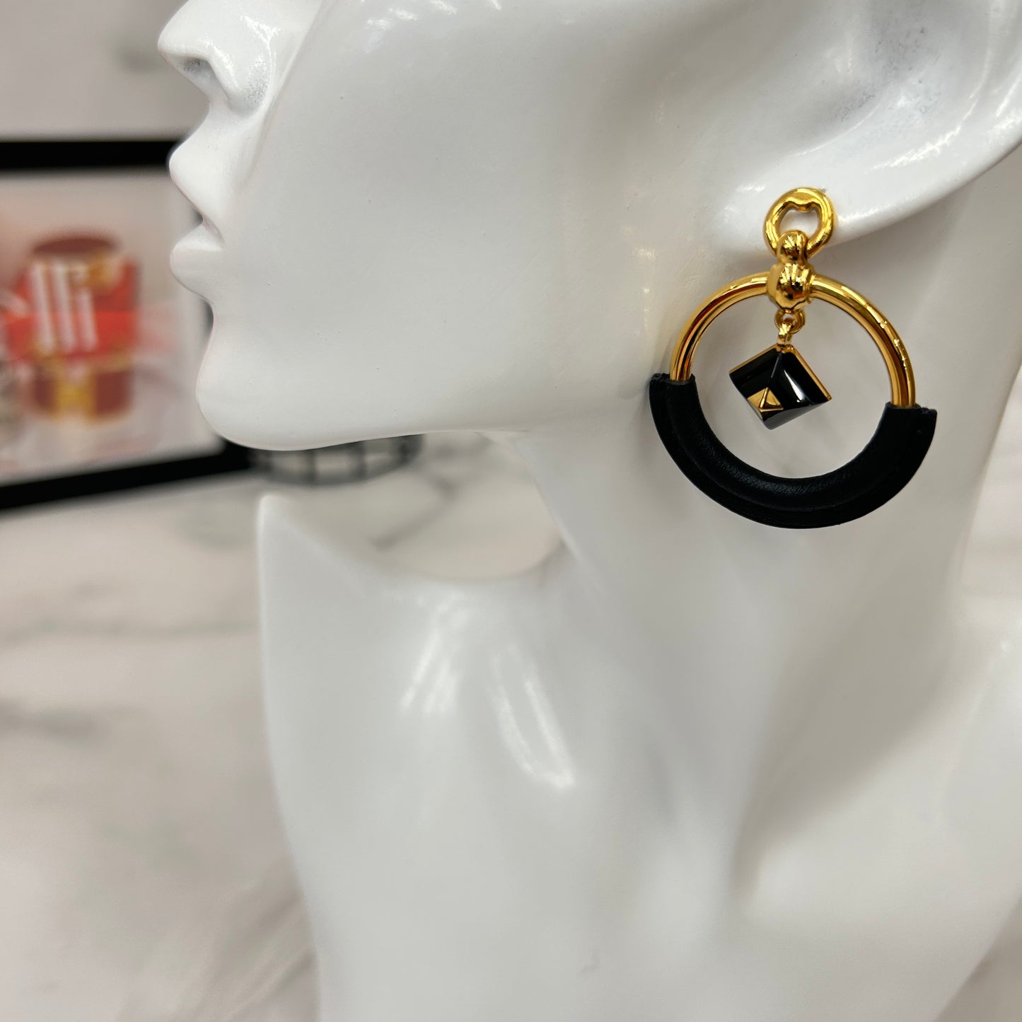 鑑定済み 【 美品 】 エルメス 《 ループ・メドール 》 PM ブラック ゴールド レザー メタル アクセサリー ピアス