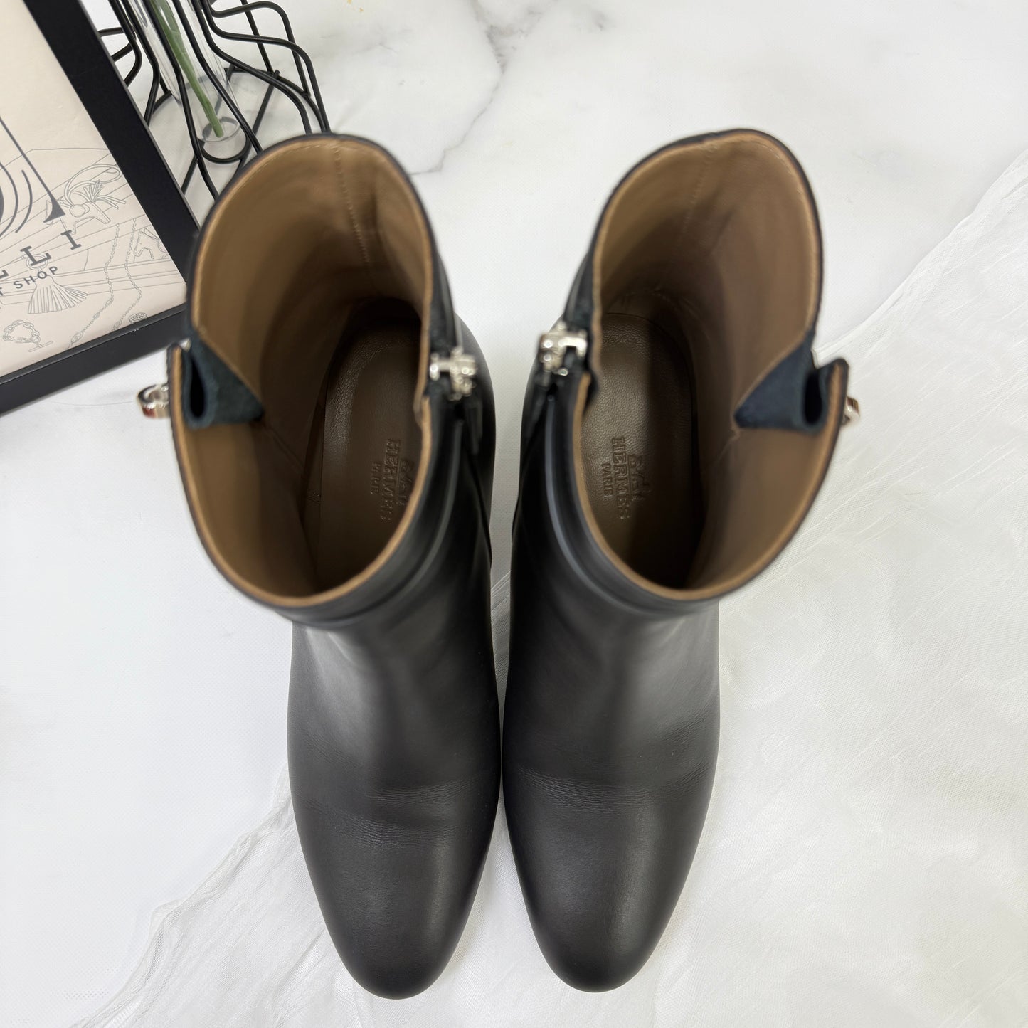 鑑定済み【 美品 】エルメス 《 サンジェルマン 》 38 ( 24.5cm程度 ) ブラック シルバー金具 レザー ショートブーツ ケリーバックル