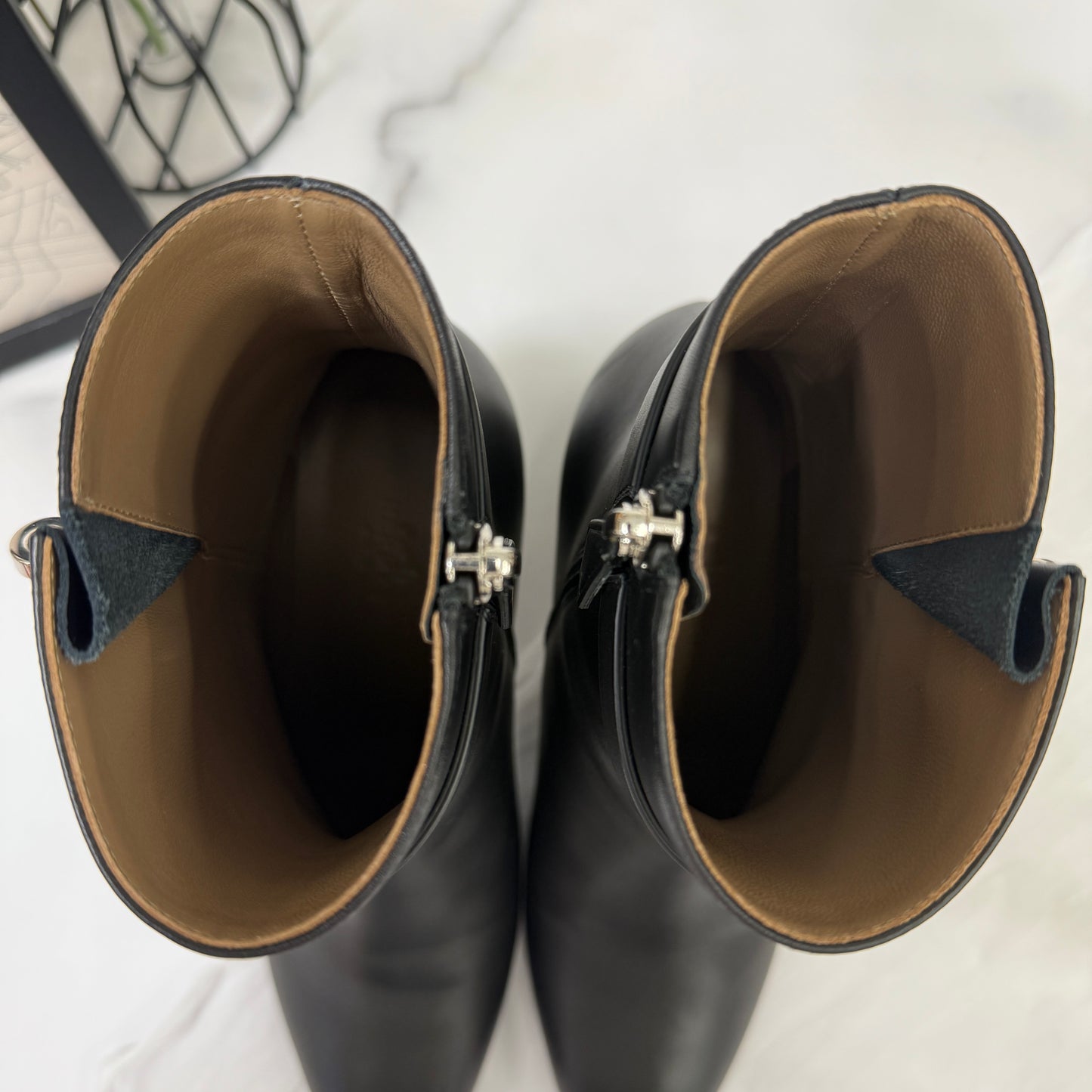 鑑定済み【 美品 】エルメス 《 サンジェルマン 》 38 ( 24.5cm程度 ) ブラック シルバー金具 レザー ショートブーツ ケリーバックル