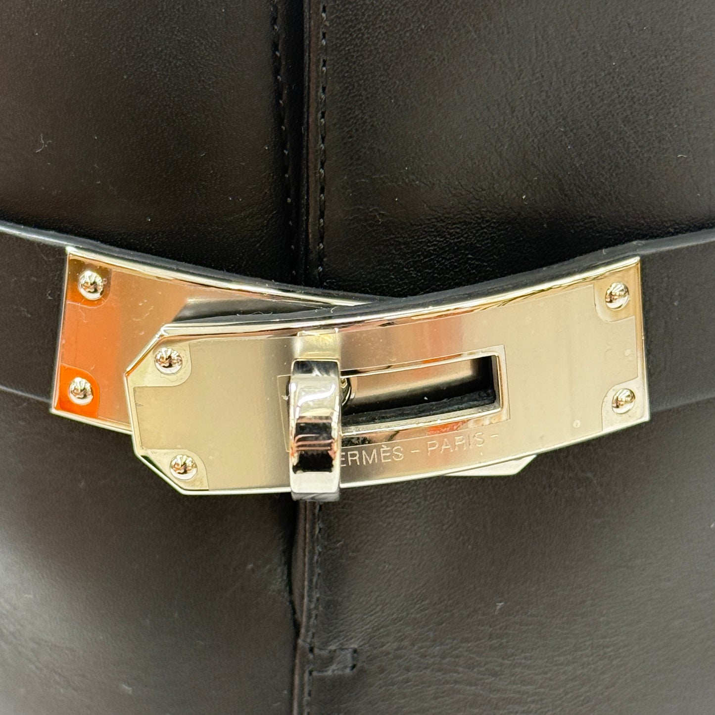 鑑定済み【 美品 】エルメス 《 サンジェルマン 》 38 ( 24.5cm程度 ) ブラック シルバー金具 レザー ショートブーツ ケリーバックル