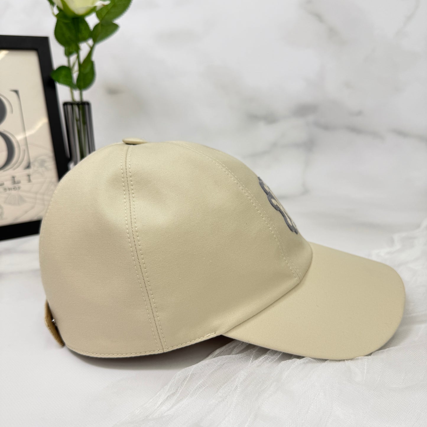 鑑定済み【 美品 】エルメス 《 セレナ 》 59 ベージュ グレー シルバー金具 コットン シルク キャスケット キャップ Hリフト