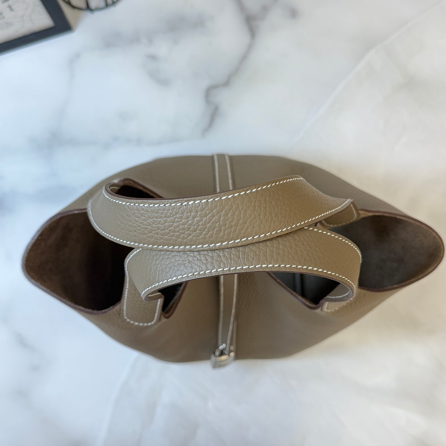 鑑定済み【 新品 】エルメス ピコタンロック 22 MM トリヨンクレマンス エトゥープ シルバー金具 W刻印 ハンドバッグ
