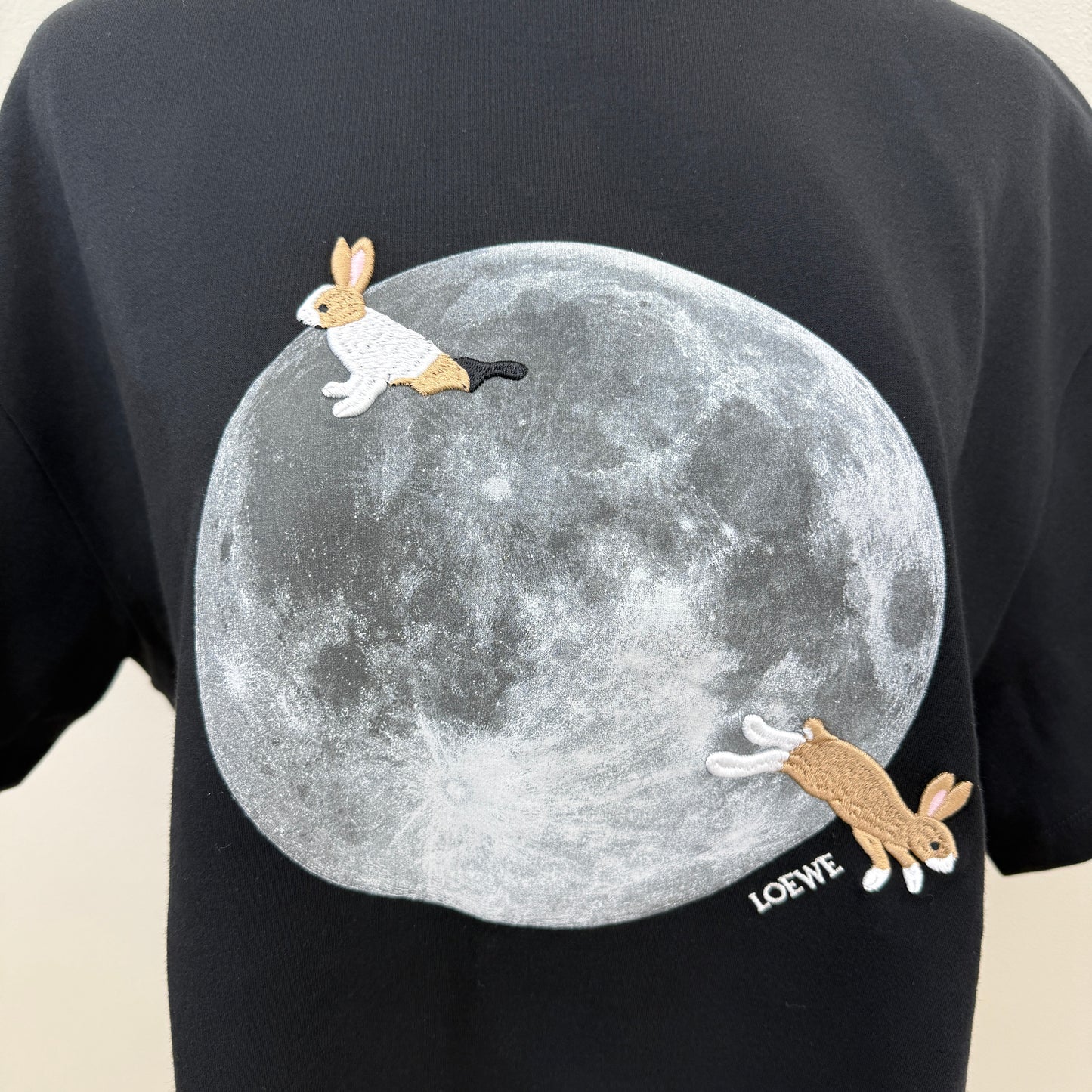 鑑定済み【 美品 】ロエベ 《 コットン リラックスフィットTシャツ 》 L ブラック グレー 綿 半袖Tシャツ Suna Fujitaコラボ 月 ウサギモチーフ