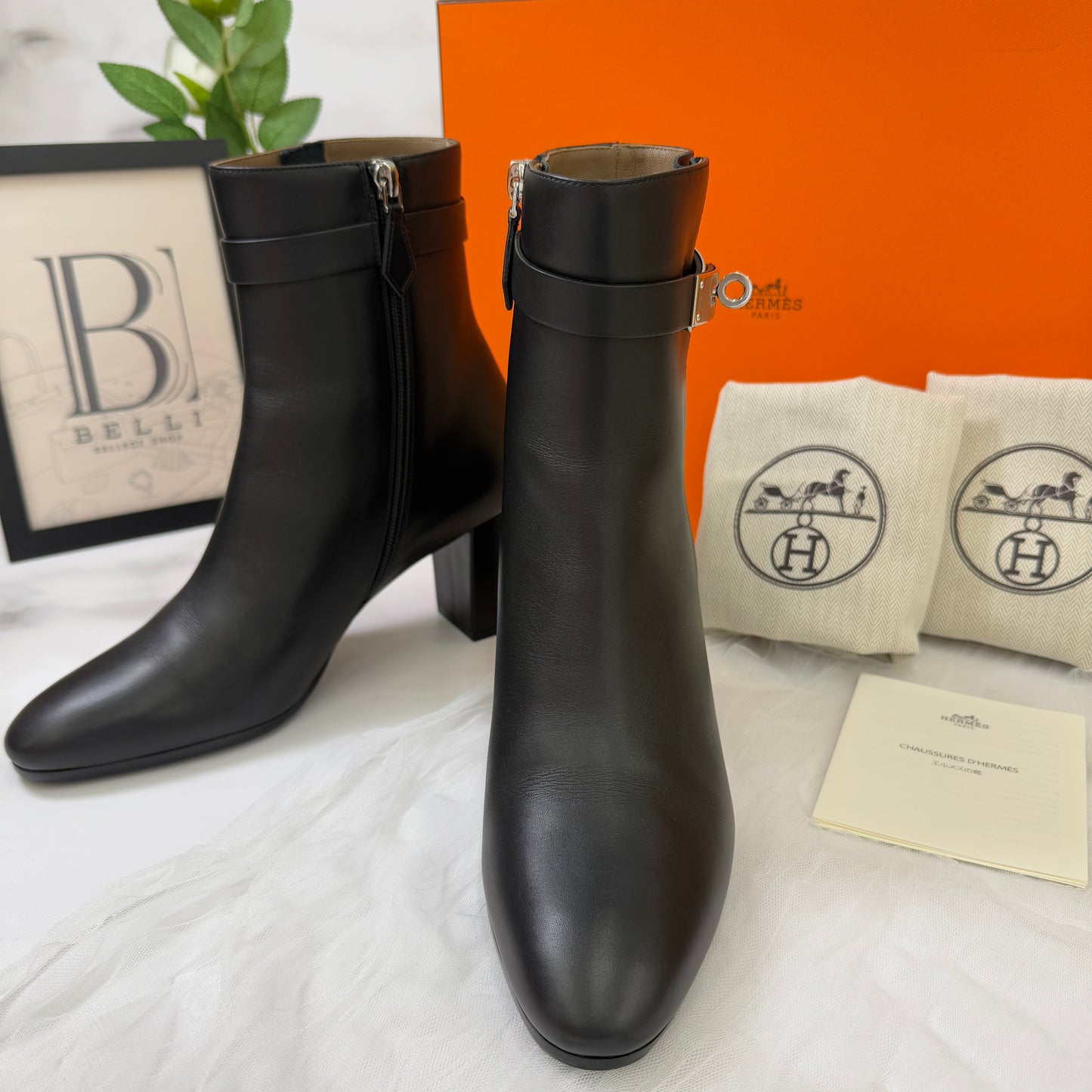 鑑定済み【 美品 】エルメス 《 サンジェルマン 》 38 ( 24.5cm程度 ) ブラック シルバー金具 レザー ショートブーツ ケリーバックル