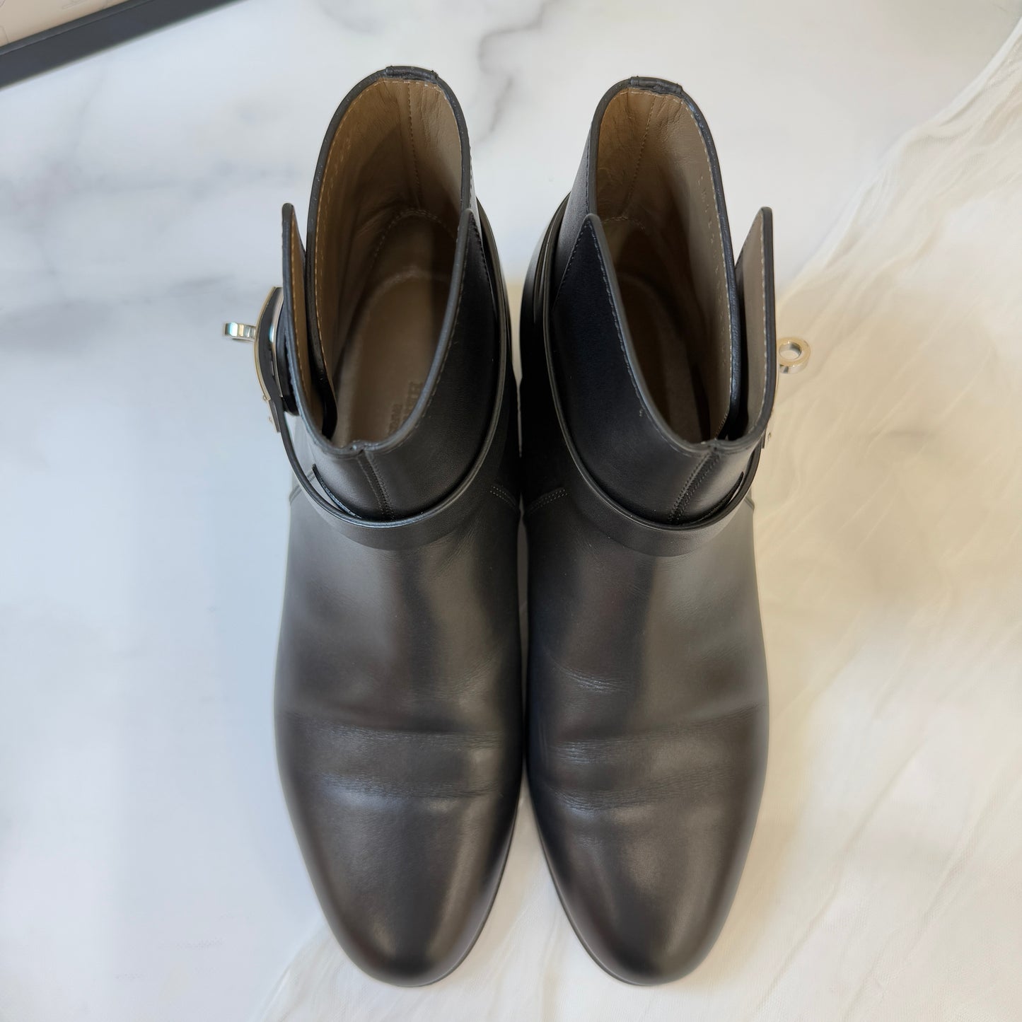 鑑定済み【 美品 】エルメス 《 ネオ 》 37 ( 24cm程度 ) ブラック シルバー金具 レザー ショートブーツ ケリーバックル