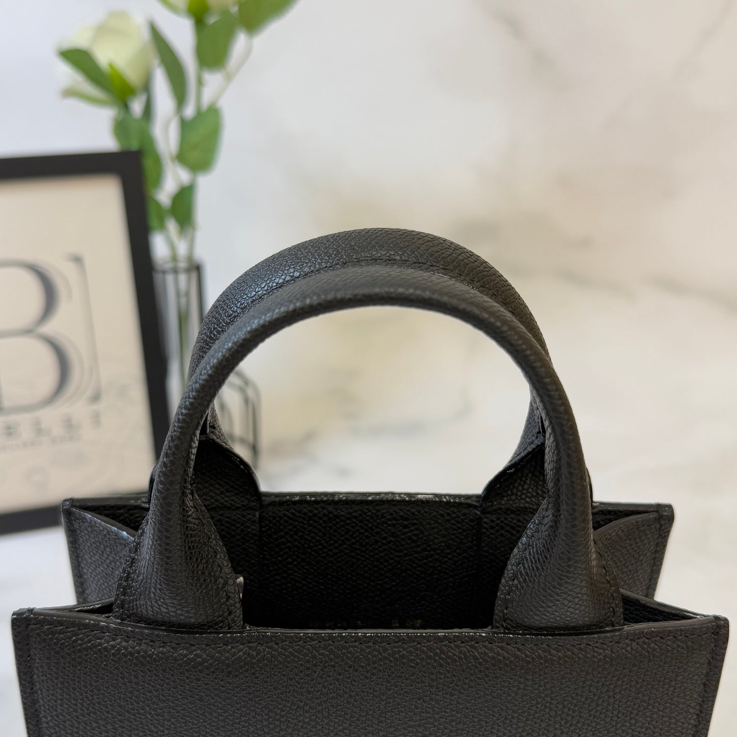 【 美品 】ヴァレクストラ 《 ボクシー マイクロ 》ブラック ソフトカーフスキン バック 2way ショルダーバック