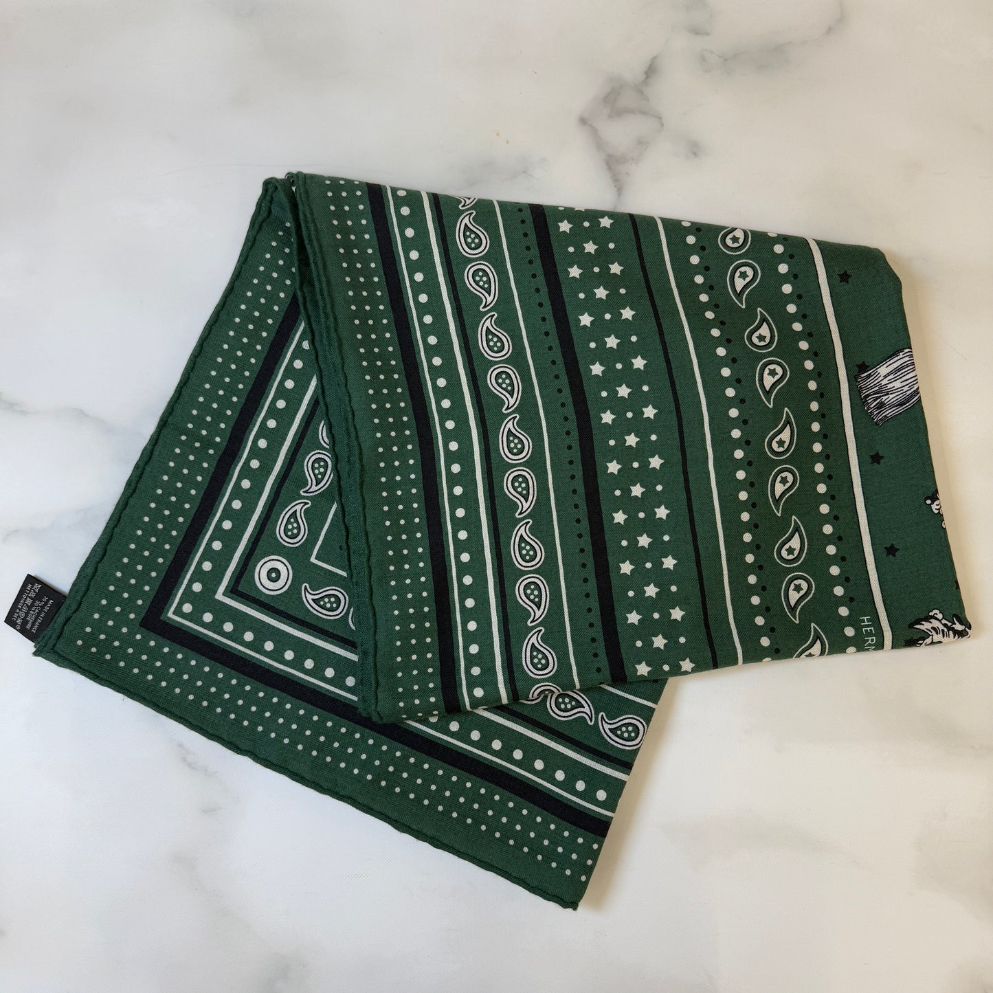 鑑定済み【 美品 】エルメス カレジェアン 140 《 レ クレ バンダナ 》 グリーン ホワイト ブラック カシシル スカーフ 鍵 ドット スター