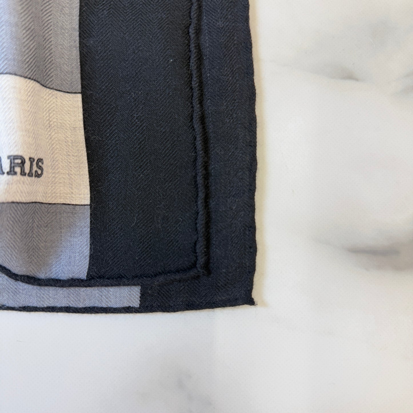 鑑定済み【 美品 】エルメス カレジェアン 140 《 ロカバール 》 ブラック グレー ネイビー ピンク カシシル スカーフ ショール 馬